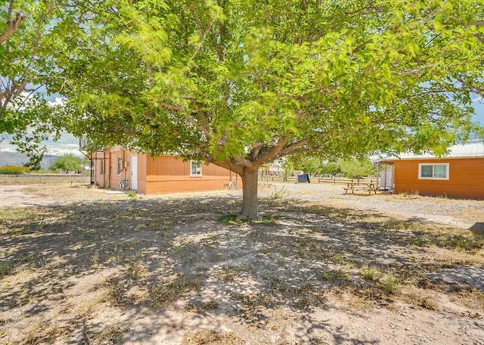 Holiday home W/ Yard & Fire Pit: 14 Mi To Wineries Elfrida
